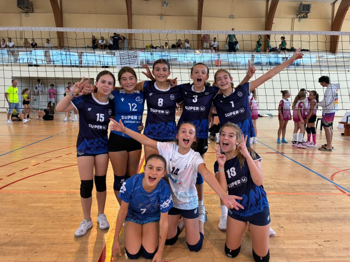 Les M13 filles de l’ASBAM Montpellier en pleine joie après leur victoire au tournoi de Jurançon